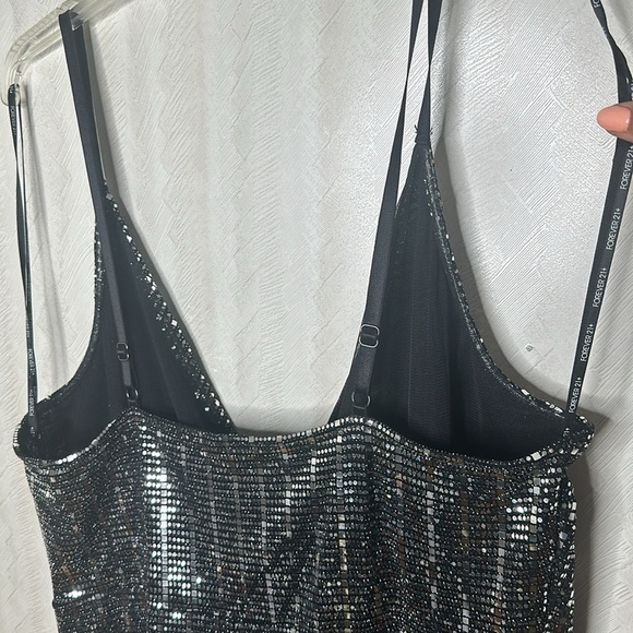 🆕 😍 FOREVER 21+ metallic sequin romper size 2X - Picture 4 of 8